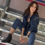 Laura Archbold Instagram - A la @f1 hace mucho le tenía ganas, llevo años siendo “fan de closet". Pero ningún plan vale la pena si la compañía no es especial. El ojo de @chevignon_ch no podría haber sido más acertado en escoger a este equipo. Me gusta coincidir con mujeres que le "meten la pata" a la crianza tradicional, que tienen la certeza que entre nosotras podemos ser amigas, que no es verdad que en equipo las mujeres "somos complicadas" mujeres que SON, en mayúscula musical. Ha sido bonito y especial. #megustanuchoesto #mexicomiamor #todasconchevignon
