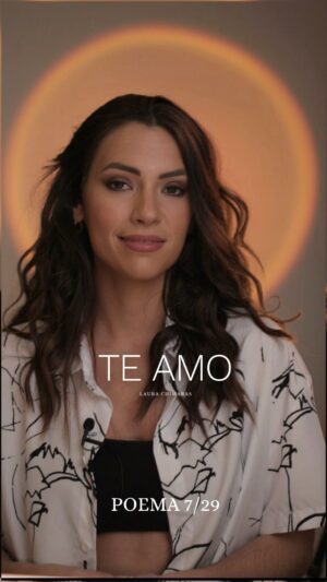 Laura Chimaras Instagram - POEMA 7/29 SE TITULÓ - TE AMO 🖤

Envíale este poema a una persona que ames mucho.

#poema #poemacorto #poemadeamor #poesía #chimaraslaura #poesíaenespañol #poetisa #poetas