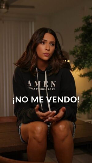 Laura Chimaras Instagram - ¡NO ME VENDO! PUNTO.

Escuchen el video completo y déjenme saber que opinan🧠✍🏻