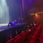 Laura Felpin Instagram - Paris, vous étiez sacrément chics ✨ On se retrouve au Trianon en Juin 🤘 En attendant rendez vous en tournée pour découvrir le patrimoine français et ses artisans. Le pâté, les quenelles, la cancoillotte, le kouign amann, ainsi que tous les gésiers et abats de France 🍷 Je serai la miss de chacun et chacune d’entre vous. Merci @thierry_suc_ts3 @tsprodcom @bertrand_hodot @pra_di @maryn.rod @annesophienp À mon amour @ekindinis À mon régisseur passif agressif @geoffling_ ainsi que toutes les équipes techos aux pantalons multipoche du @theatredesmathurins 🫶🏻 Merci à @cedricsalaun ma première Dauphine ❤️