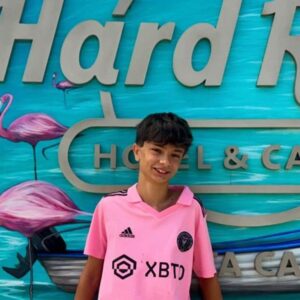Laura Franco Instagram - Relax total en Hard Rock Hotel & Casino Punta Cana 🌴☀️🌊 unas vacaciones soñadas junto a mi familia, lo mejor de mi vida!!! 💘🫶🏼💌
Recargando energías para este 2024 ✨

@hrhcpuntacana #hrhcpuntacana