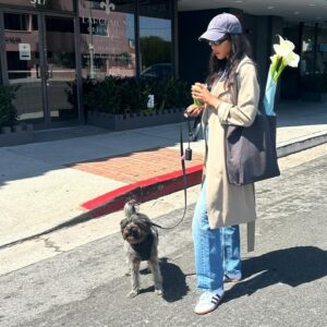 Laura Harrier Instagram - post farmers market 💐