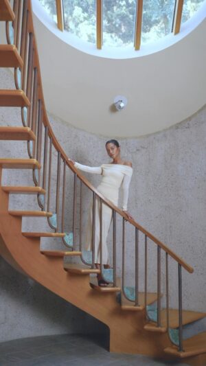 Laura Harrier Instagram - It’s official! Expressive Elegance is the biggest trend this winter – and actress @lauraharrier is the embodiment of it.
We caught up with the style icon to discuss just what Expressive Elegance means to her.

Global Brand Director: @sarah.spiteri
VP of Creative: @awiley_creative
Executive Director, Entertainment: @jbake21
Director of Production: @rockman_productions
Photographer: @shanemccauley
Stylist: @daniellegoldberg
Set Designer: @dolcetto
Director / DP: James Ollard @amusementproductions.la
Camera Assistant: Nate Cuboi
Sound Mixer: Jason Faster
Video Editor: Tony Brown
Hair Stylist: @maneaddicts / @hairinel
Makeup Artist: @thewallgroup / @danadelaney
Manicurist: @forwardartists / @natalieminervanails

#Livingetc #ExpressiveElegance