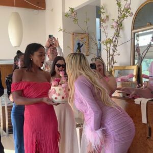 Laura Harrier Instagram - 🌸💞🍉🍧🌷