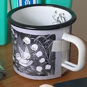 Laura Heikkala Instagram - Here’s a look behind the scenes in making of the Kitten Trail enamel mug from sketches to the final design!💕✨ Mugs will be up in my shop early August! 

Also just a heads up that Heikala will have a booth at Närcon at the C-huset with a bunch of mugs, books, prints and more✨

#närcon #närconsommar2023 #enamelmug #productdesign
