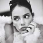 Laura Neiva Instagram - Laura Neiva para Carbono Donna ✨ Fotos Pedro Arieta Direção criativa Mona Conectada Edição de moda Thiago Biagi Beauty Helder Rodrigues Agradecimentos Hotel Fasano