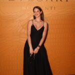 Laura Neiva Instagram - Noite de festa com a @bulgari ✨ Fui convidada para celebrar junto à marca os 75 anos do icônico Bulgari Serpenti no Brasil . Uma noite incrível a altura deste símbolo de metamorfose sem fim que nos apresentou em primeira mão a colaboração criativa entre o artista brasileiro Gabriel Massan e Bulgari ✨ 📸 @agenciabrazilnews & @joaokopv Stylist: @thiagobiagi #Serpenti75 #BulgariJewelry #publicidade