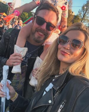 Laura Whitmore Instagram - Bank Holi-Birthday 🌈