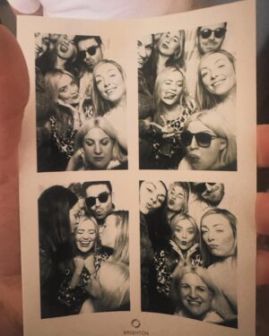Laura Whitmore Instagram - Bank Holi-Birthday 🌈