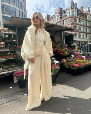 Laura Whitmore Instagram - Thanks @_bsme  @edward_enninful @gideonspanier for a lovely afternoon and I didn’t spill anything on myself! 
Full look @leem_global pearls @viviennewestwood @aspinaloflondon @miumiu - also the ABSOLUTE cheek of me posting this when I’ve just about survived two kids parties in opposite sides of London where stuff WAS spilled and now in my pjs with a top knot and face cream!
#whatwhitmorewore 📸  @davidcotterproductions