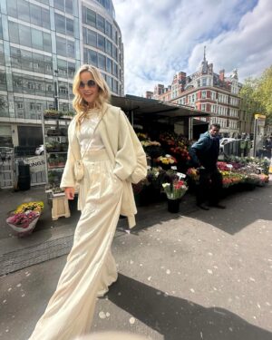 Laura Whitmore Instagram - Thanks @_bsme  @edward_enninful @gideonspanier for a lovely afternoon and I didn’t spill anything on myself! 
Full look @leem_global pearls @viviennewestwood @aspinaloflondon @miumiu - also the ABSOLUTE cheek of me posting this when I’ve just about survived two kids parties in opposite sides of London where stuff WAS spilled and now in my pjs with a top knot and face cream!
#whatwhitmorewore 📸  @davidcotterproductions