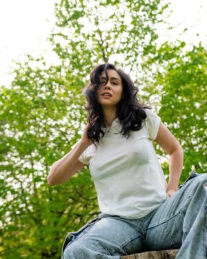 Lauren Gottlieb Instagram - AU NATURAL 🌾 

📸 @newinflux 

#photography #photos #lotd #aunatural #london
