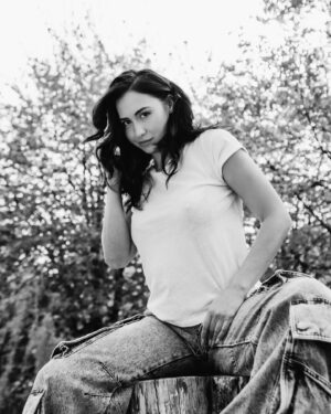 Lauren Gottlieb Instagram - AU NATURAL 🌾 

📸 @newinflux 

#photography #photos #lotd #aunatural #london
