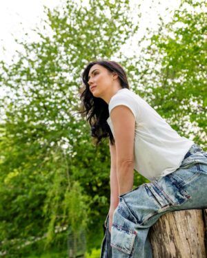 Lauren Gottlieb Instagram - AU NATURAL 🌾 

📸 @newinflux 

#photography #photos #lotd #aunatural #london
