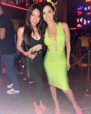 Lauren Gottlieb Instagram - Green Goddess 💚💚💚 #birthday #partyoftheyear 

Stylist @ipshita_bhatnagar 😘

#dress #ootd #green #greengoddess #birthday #party #nightclub #friends #rowdy #goodtime