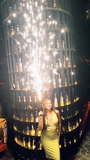 Lauren Gottlieb Instagram - Most EPIC Birthday!!!!!!! 🥳💚😜 

Thank you @xxlstudioworks @focuspr for putting together this party 😘

Thank you to all my friends who came out to celebrate with me! 🖤

And thank you everyone @experiencedragonfly_mumbai who hyped me up last night!!!! 🫶🏼

And of course, thank YOU insta fam for wishing me!! 🥰

🎥 @mitesh.mehtaa 

#reels #reelsinstagram #reelitfeelit #explore #explorepage #birthday #party #dragonfly #club #dance #drink #drank #drunk