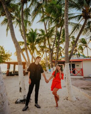 Lauren Gottlieb Instagram - We couldn’t be more thrilled with our engagement ring from @foreverdiamondsny 💍♥️ We wanted to have the perfect engagement ring and having one customised and built just for us is a dream come true! 🥰 Thank you so much to @foreverdiamondsny for making this beautiful piece and for being a special part in our engagement 😘🫶🏼

#shesaidyes #proposal #engaged  #engagementring #princesscut #yearoftherabbit