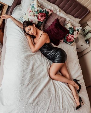 Lauren Gottlieb Instagram - I couldn’t just pick one 🖤 Can you?

📸 @newinflux 🔥

Heels @tomford 
Dress @zara 

#laurengottlieb #model #fashion #hot #photoshoot #photooftheday #ootd #sexy #tomford #zara #photographer #newinflux #tobiasjones