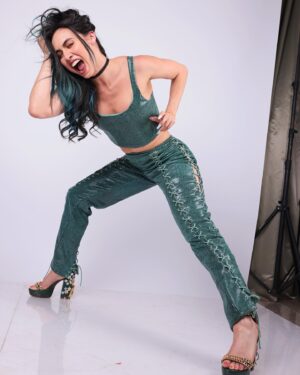 Lauren Gottlieb Instagram - Pour some SuGaR on me!! 😜 #happyhumpday🐫 

Outfit @deme_love_ 
Heels @accessoriesbypapadontpreach 

Styling @ipshita_bhatnagar
Makeup @makeupbyrishabk 
Hair by Babita 
Photography @fashionbyprateek @vinaylolam 
Agency @tapnrise @imtapansingh @shruti_modi 

#ootd #india #shoot #photoshoot #humpday #justsayin #💋