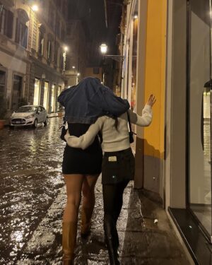 Lauren Kettering Instagram - Sweet life of Florence 💐🍝🥐