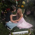 Lauren Lindsey Donzis Instagram - “why do I ask for flowers ?” mv by the one and only @elizabethdonzis out now!! proud is an understatement.
