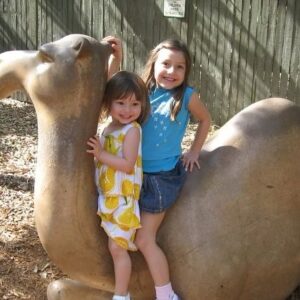 Lauren Lindsey Donzis Instagram - only girl i’d ever want to be my sister. happy birthday to my best friend, my rockstar, and my other half. i love you today and every day🎈🎈🎈