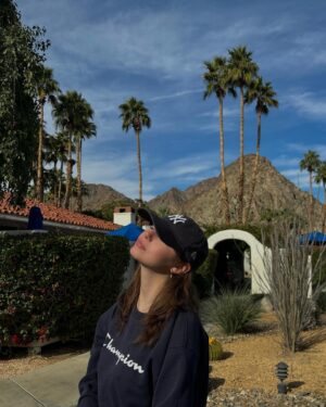 Lauren Lindsey Donzis Instagram - feat my anyone but you inspired dive
