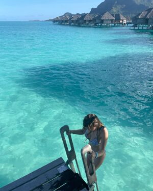 Lauren Lindsey Donzis Instagram - fully convinced im gonna see a mermaid here