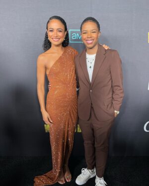 Lauren Ridloff Instagram - Minute by minute, day by day, ride or die! 
Thank you @amcthewalkingdead for the stories that have connected people from all walks of life for the past 12 years 💖