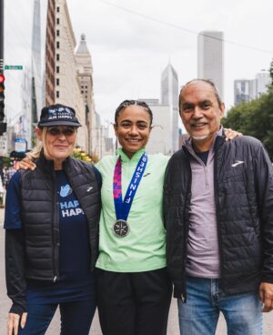 Lauren Ridloff Instagram - Happy #medalmonday! The hard work paid off and I felt like the miles flew by (at least some of them!). Thank you to @brooksrunning @alisondesir @hansonsbrooksodp and @chimarathon for the training, support and an incredible race weekend, and most importantly to my FAMILY for cheering me on every step of the way 🤟🏽🤟🏽I’m already wondering what my next marathon will be…

📸 @jayhallphotos