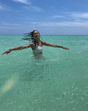 Lauren Ridloff Instagram - Turning vacation into a verb 💦💦