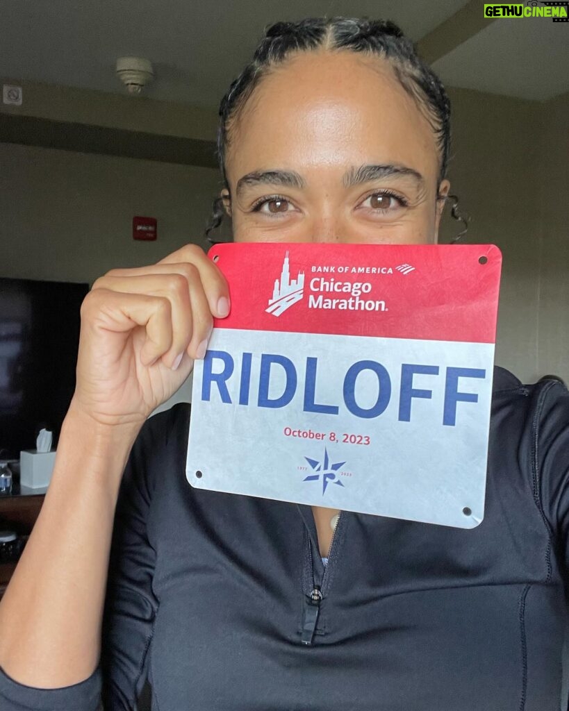 Lauren Ridloff Instagram - Good luck to all runners tomorrow. See you out there…let’s GO! #chimarathon2023