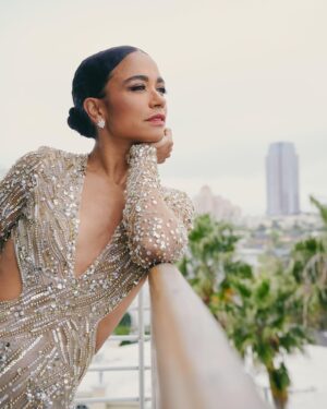 Lauren Ridloff Instagram - Getting ready with @laurenridloff for the 95th annual Academy Awards! 🤘🏼
#oscars2023 #editorialphotography #bts #leica #leicaq2

Stylist @jasonrembert 
Dress: @eliesaabworld 
Jewelry: @wempe_nyc
Shoes: @louboutinworld 
Makeup: @nickbarose 
Hair: @cynthiaglam 
Nails: @chuenails 
Car: @maserati @maseratiusa