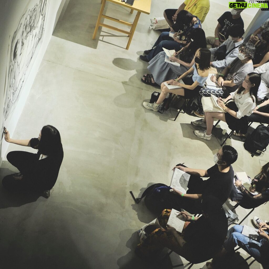 Lauren Tsai Instagram - Live drawing session last night at Bookmarc Tokyo !! This was my first time doing one, but I’d wanted to for a long time. To share this time and to draw with everyone, which I have almost always done alone, brought me so much joy (tho i was nervous lol). Thank you to everyone who came. I hope we can do it again. 昨日Bookmarc 東京で初めてのライブドロイングをしました！ずっと前からやってみたかったです。いつも一人で描くので、みんなと一緒にこの経験ができてとても光栄です(緊張したけどw)。来てくださった皆さんにありがとうございました。みんなに会えて嬉しかったです。またぜひやりたいです。