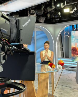 Laurie Hernandez Instagram - hi I was on today show this morning cause team usa is kicking butt in (gymnastics) world championships and I wanted to make sure u all knew about it if u didn’t already <333