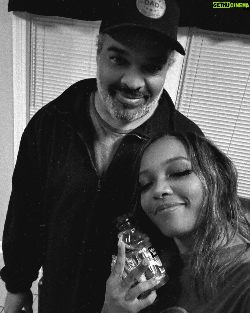 Lauryn McClain Instagram - oh daddy… weve been through so much. but, my God, do i love you. thank you for not giving up on me. you’re my favorite. i love you so.. much, daddy.. happy birthday. 🙏🏾❤️☀️