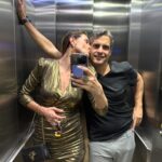 Lavínia Vlasak Instagram - Mirror selfies…❤️💄 #goldendress