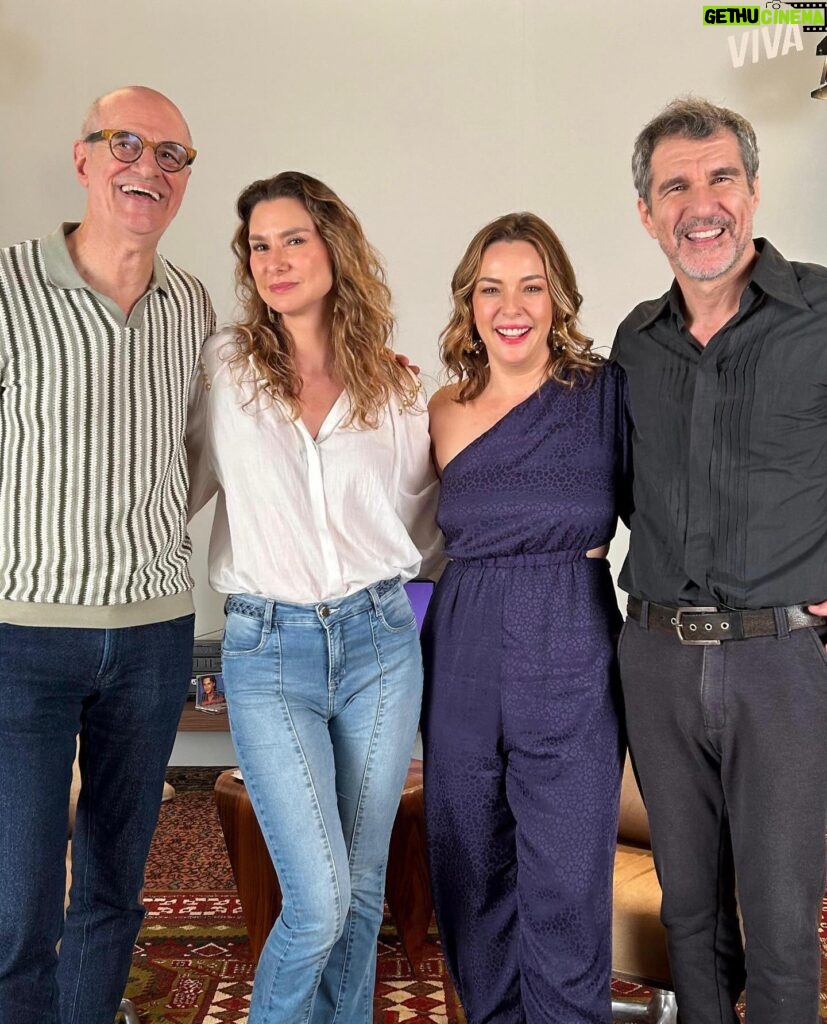 Lavínia Vlasak Instagram - E não é que a luz dos olhos meus e a luz dos olhos teus resolveram se encontrar? 😍 Regiane Alves, Marcos Caruso, Lavínia Vlask e Nicola Siri juntinhos pra reviver cenas memoráveis de “Mulheres Apaixonadas” 💖 Preparem o coração, porque vem aí 👀