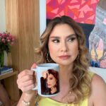 Lavínia Vlasak Instagram - Um chá, uma boa make e boas energias! Tudo que precisamos! Boa quarta feira galera ❤️