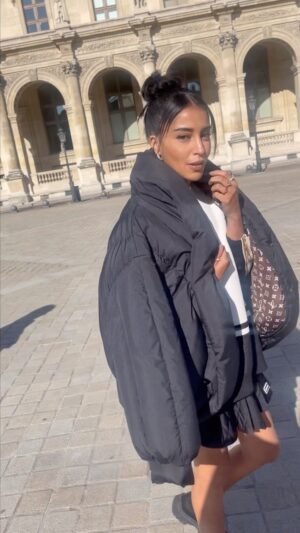 Leïla Bekhti Instagram - ——-> @louisvuitton @nicolasghesquiere 💫