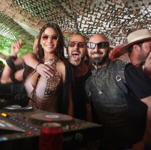 Leïla Ben Khalifa Instagram - When the beat goes on… and on… and on 🎧 @monkeylovecamp with @vanjeemusic 

Stolen shots 📸 by @mosessiluk 

#burningman  #blackrockcity #monkeylovecamp