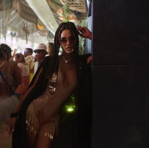 Leïla Ben Khalifa Instagram - When the beat goes on… and on… and on 🎧 @monkeylovecamp with @vanjeemusic 

Stolen shots 📸 by @mosessiluk 

#burningman  #blackrockcity #monkeylovecamp