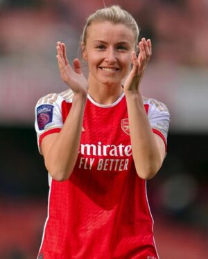 Leah Williamson Instagram - No words will ever explain what that reception meant to me today😣 
North London is 🔴🔴🔴🔴🔴🔴🔴🔴🔴🔴