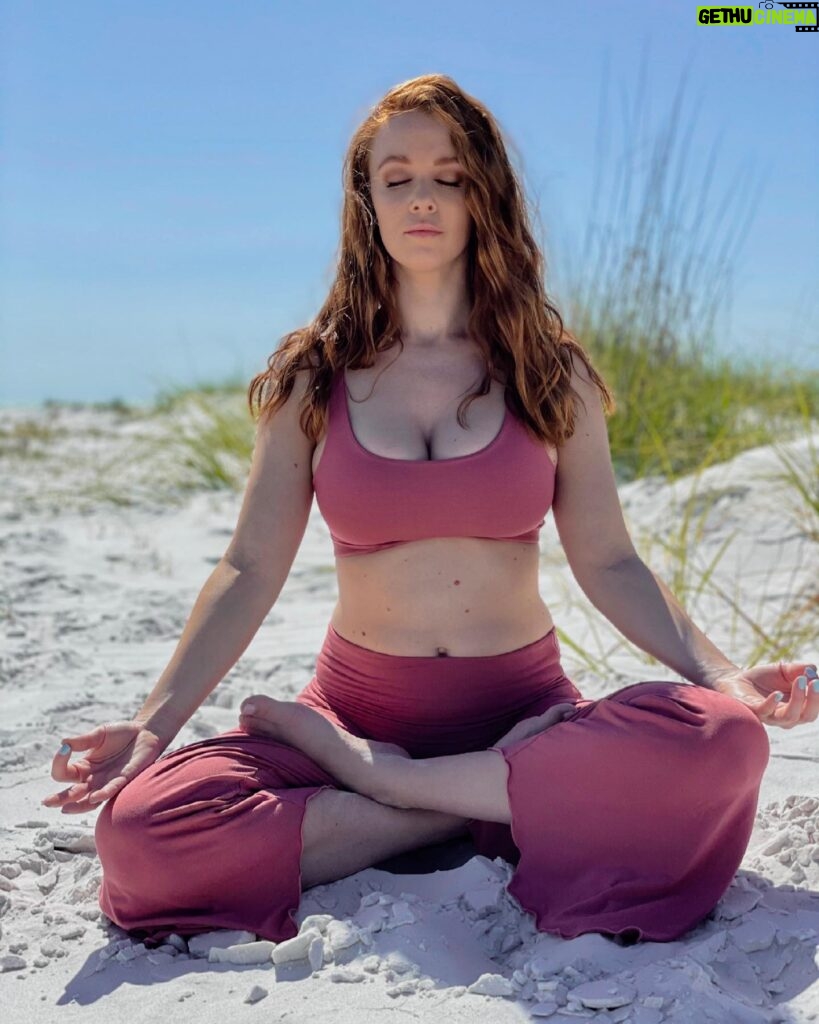 Leanna Decker Instagram - Finally starting to feel like a human again ✨ The first few months of this pregnancy, I was MISERABLE! Throwing up more than I ever have in my life, tailbone felt like it was coming out of my skin, and just all around uncomfortable. I wanted to move my body, continue my asana practice, but that wasn’t happening. I’ve found a deeper understanding of what it means to listen to your body. I’m thankful for my meditation practice, a place I create that’s full of acceptance and peace. I’m starting to ease back into my yoga practice now, taking prenatal yoga training to better understand and navigate the changes that are going on within my body. Very excited for this journey ahead and to share all the benefits of prenatal yoga in pregnancy very soon ✨💙 #prenatalyoga #pregnancyjourney #meditation #yogapractice #boymom