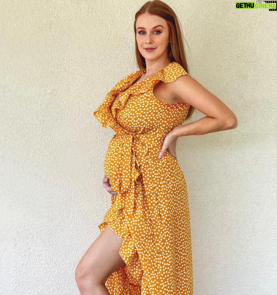 Leanna Decker Instagram - Hump day, who? It’s Bump day babyyy 💛 I’ve been feeling good lately, other than the expected swollen feet, and everyday prego aches & pains. I'm at the point where doing everyday things like picking up something off the ground has become challenging, and I will say that’s a bit discouraging lol. I’ve been feeling his movements so much recently, and it’s the most surreal feeling I’ve ever had in my life. I’ve only dreamt of this type of happiness before. Baby boy, momma loves you so much already ✨😊 #bumpdate #23weekspregnant #pregnancy #pregnancyjourney #boymom #maternityfashion