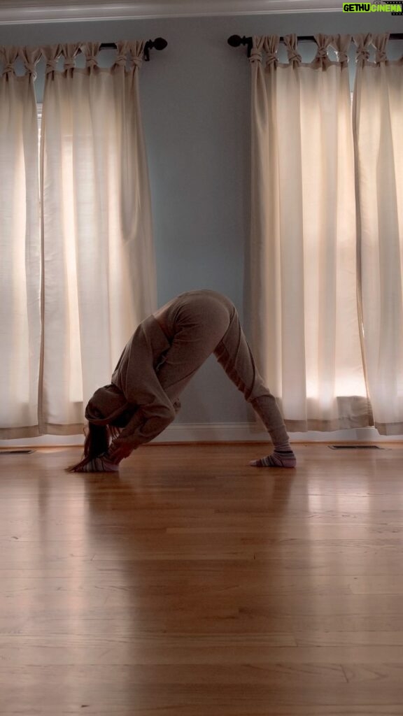 Leanna Decker Instagram - Movement to find stillness ✨ Also, socks wood floor is 👌👌 #pyramid #yoga #splits #asana