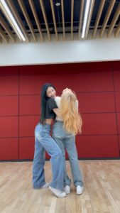 Lee Chae-yeon Instagram - 사랑해🤍 아 채민이도~