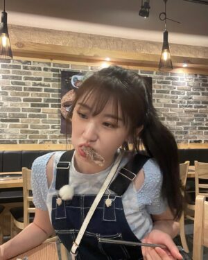 Lee Chae-yeon Instagram - 말 안듣게 생긴 날🕹👾🎮