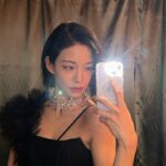 Lee Chae-young Instagram - 🍃