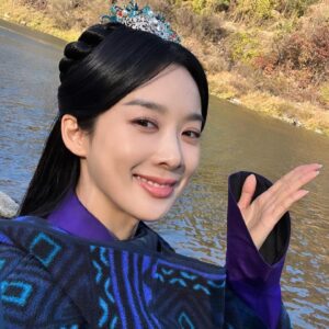 Lee Chung-ah Instagram - 날이 곱군 🍁🍂🧡